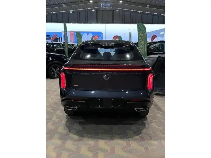Discover undefined undefined Exterior Interior Images.Find all aspects and details of cars.