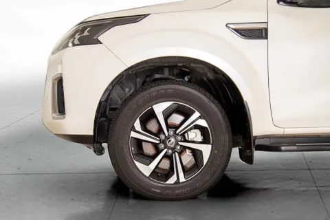Nissan Xterra 2.5L Platinum (4WD) 2023
