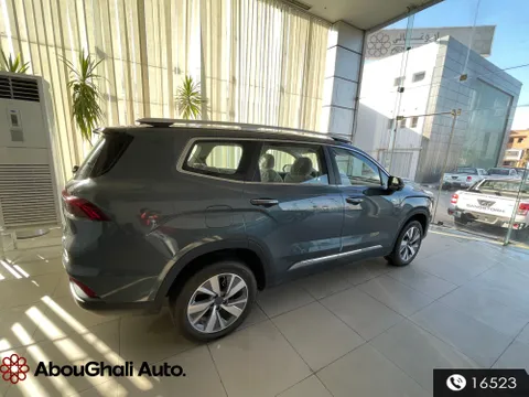 Discover undefined undefined Exterior Interior Images.Find all aspects and details of cars.