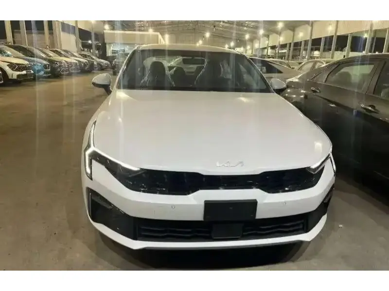 Discover undefined undefined Exterior Interior Images.Find all aspects and details of cars.