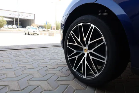 New Porsche Macan 2023