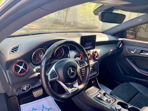 Mercedes-Benz CLA 45 AMG 2.0 2019