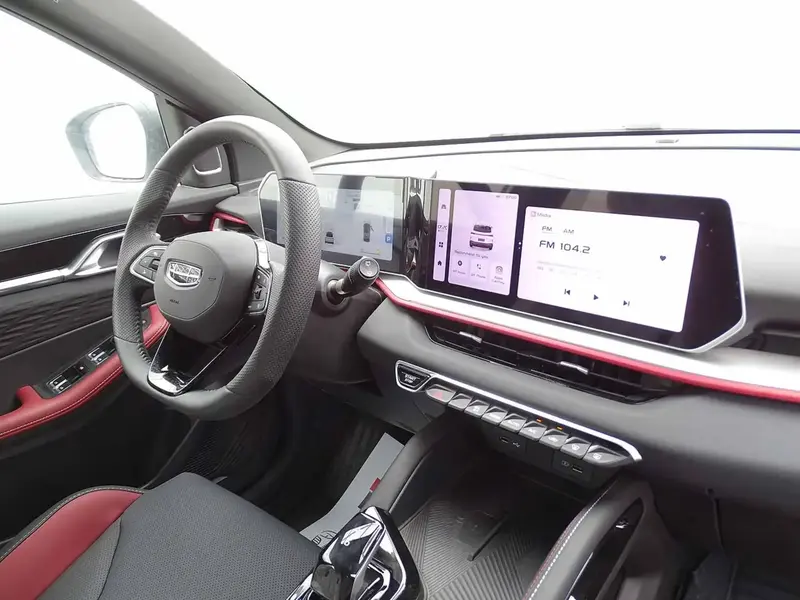 Geely Coolray 2025