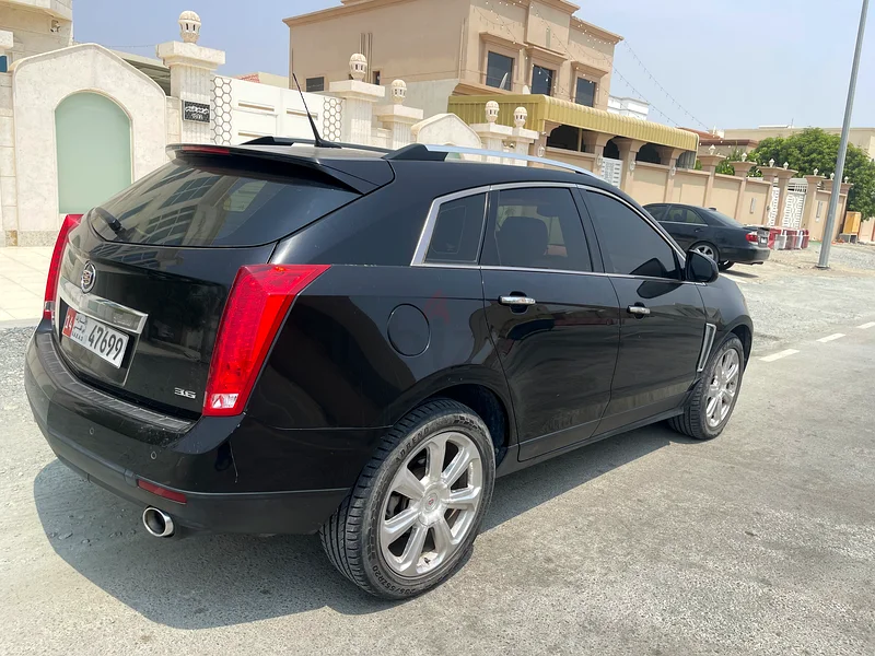 كاديلاك SRX 2015