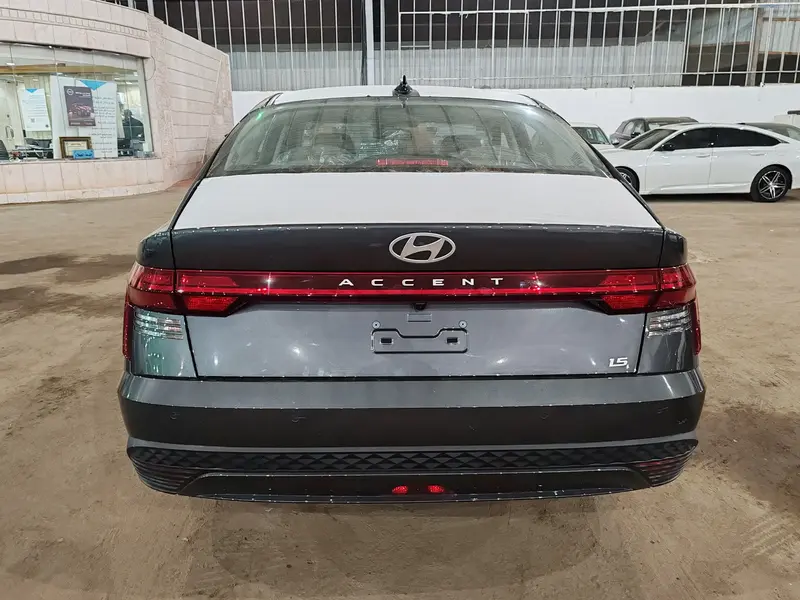 Discover undefined undefined Exterior Interior Images.Find all aspects and details of cars.