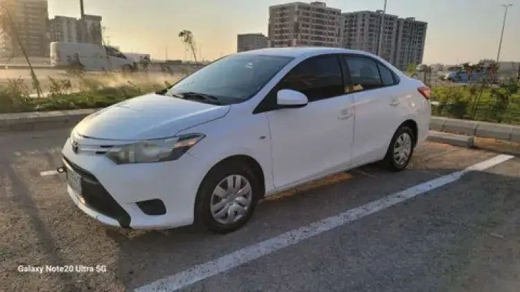 toyota toyota-yaris image Toyota Yaris 2015