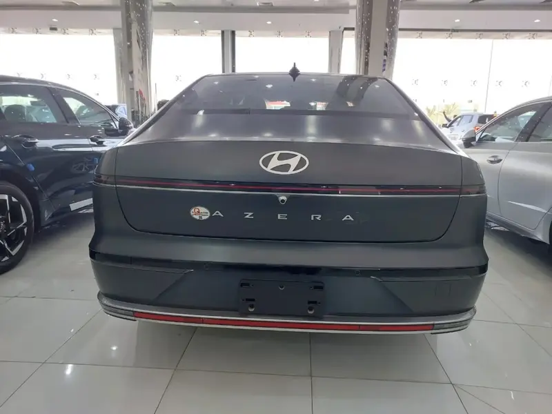 Discover undefined undefined Exterior Interior Images.Find all aspects and details of cars.