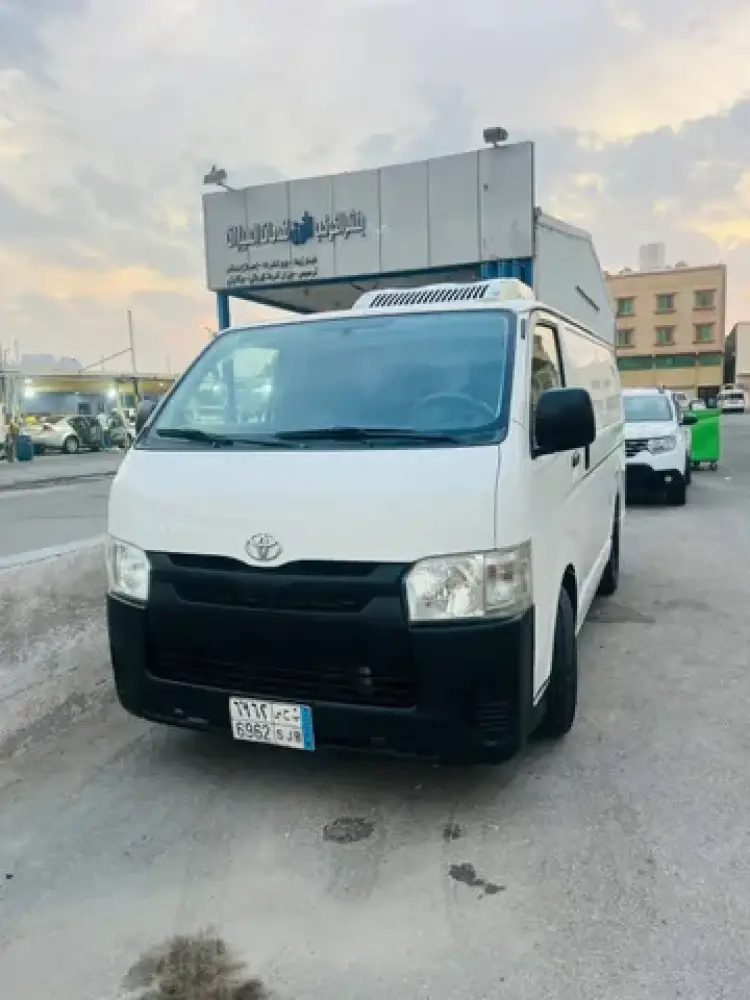 toyota hiace image Toyota Hiace 2016