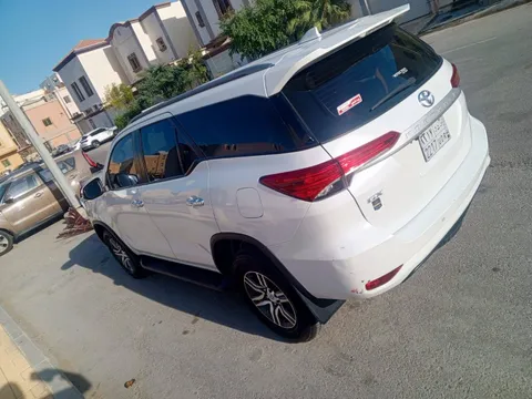 Discover undefined undefined Exterior Interior Images.Find all aspects and details of cars.