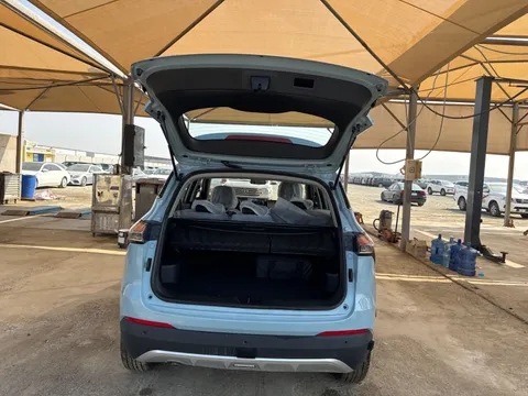 Discover undefined undefined Exterior Interior Images.Find all aspects and details of cars.