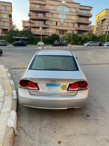 استكشف undefined undefined الصور الخارجية والداخلية. اكتشف جميع جوانب وتفاصيل السيارات.