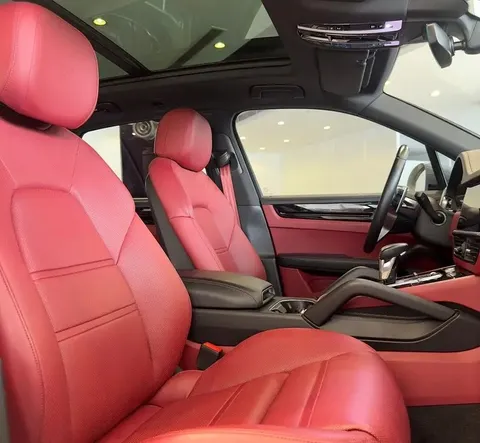 Discover undefined undefined Exterior Interior Images.Find all aspects and details of cars.