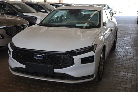 Discover undefined undefined Exterior Interior Images.Find all aspects and details of cars.