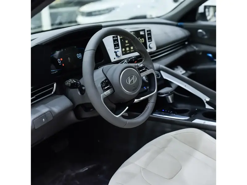 Hyundai Elantra 2025