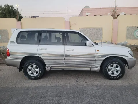 Discover undefined undefined Exterior Interior Images.Find all aspects and details of cars.