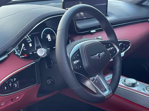 Genesis GV70 2023