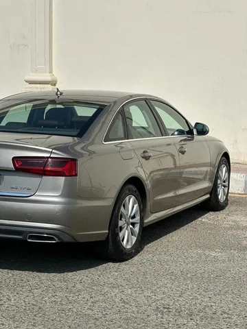 Discover undefined undefined Exterior Interior Images.Find all aspects and details of cars.