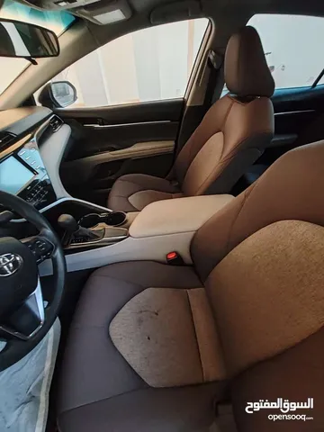 Toyota Camry 2.5L LE HEV (215 HP) 2020