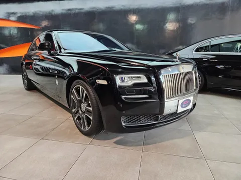 Discover undefined undefined Exterior Interior Images.Find all aspects and details of cars.
