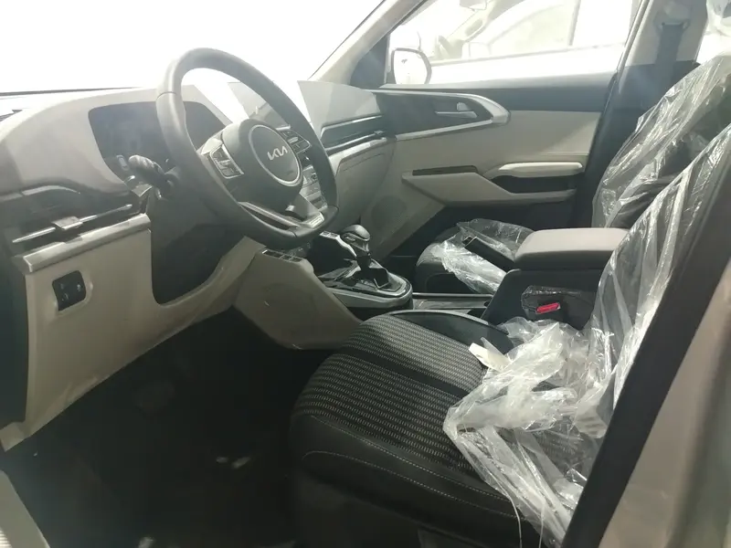 Discover undefined undefined Exterior Interior Images.Find all aspects and details of cars.