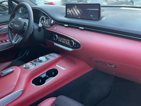 Genesis GV70 2023