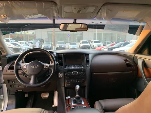 Discover undefined undefined Exterior Interior Images.Find all aspects and details of cars.