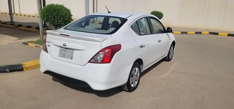 Nissan Sunny 2020
