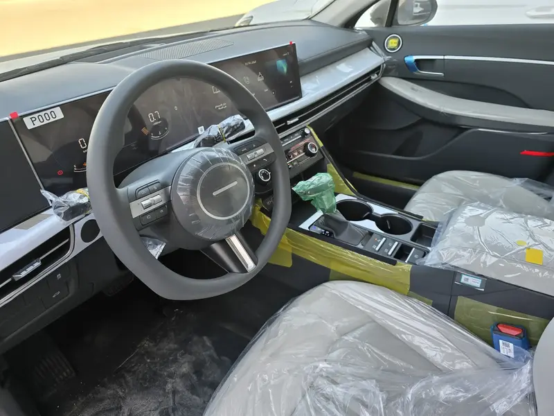 Discover undefined undefined Exterior Interior Images.Find all aspects and details of cars.
