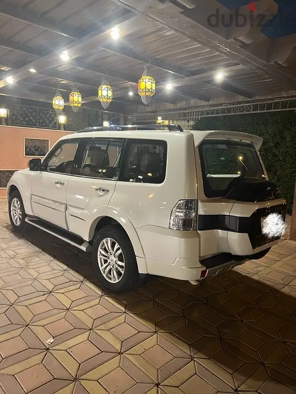 Mitsubishi Pajero 2020
