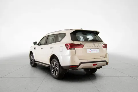 Discover undefined undefined Exterior Interior Images.Find all aspects and details of cars.