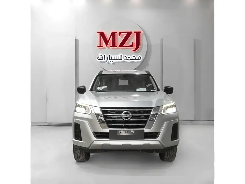 Discover undefined undefined Exterior Interior Images.Find all aspects and details of cars.