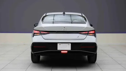 Discover undefined undefined Exterior Interior Images.Find all aspects and details of cars.