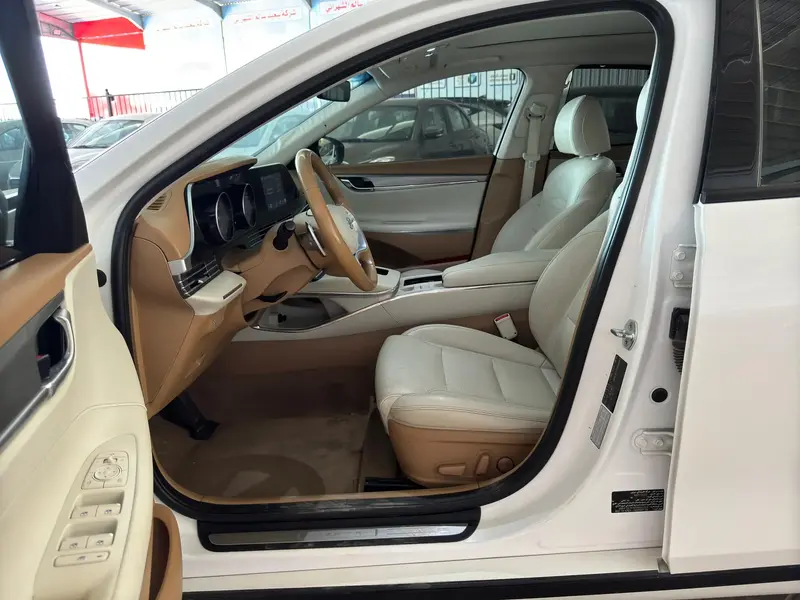 Hyundai Azera 2023