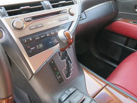 Discover undefined undefined Exterior Interior Images.Find all aspects and details of cars.