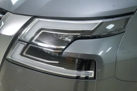 Discover undefined undefined Exterior Interior Images.Find all aspects and details of cars.
