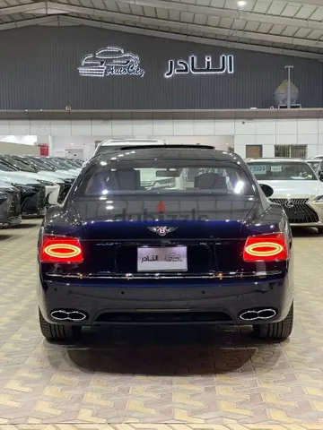Discover undefined undefined Exterior Interior Images.Find all aspects and details of cars.
