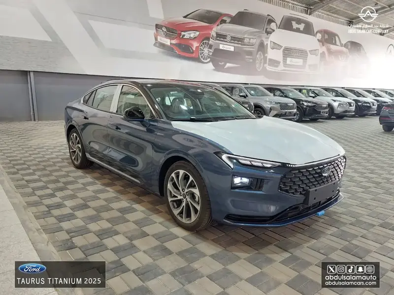 Discover undefined undefined Exterior Interior Images.Find all aspects and details of cars.