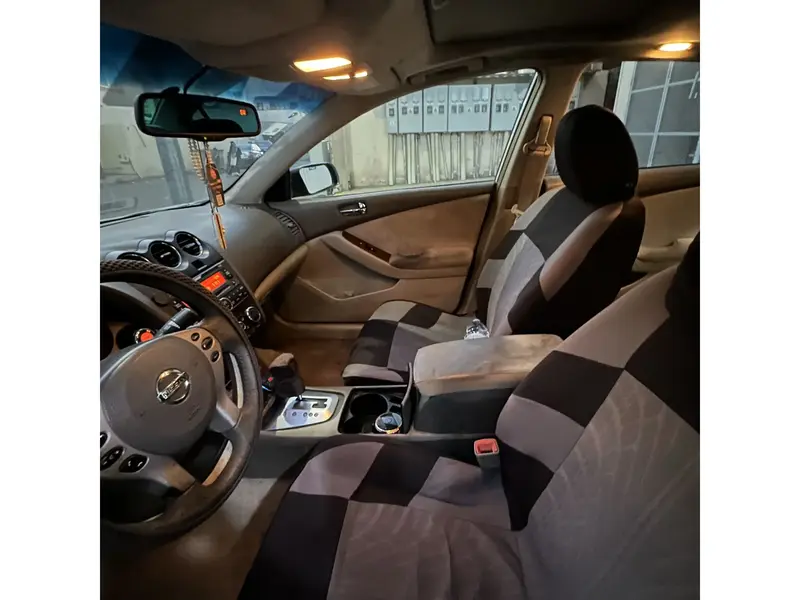 Nissan Altima 2009