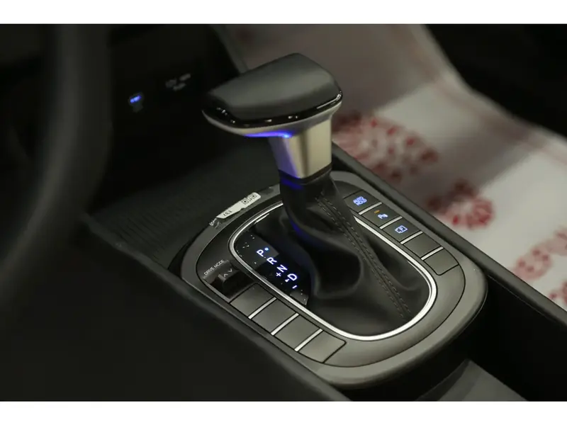 Discover undefined undefined Exterior Interior Images.Find all aspects and details of cars.