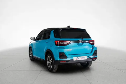 Discover undefined undefined Exterior Interior Images.Find all aspects and details of cars.