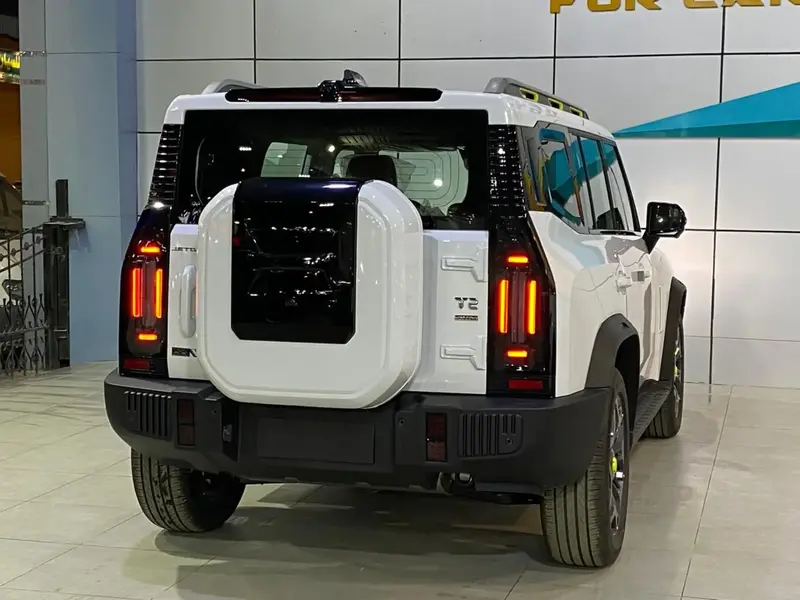 Discover undefined undefined Exterior Interior Images.Find all aspects and details of cars.