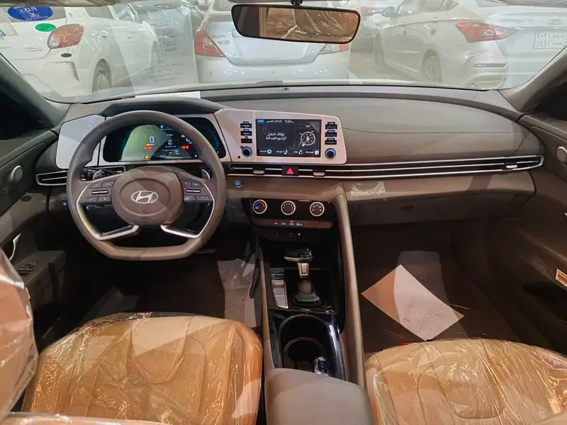 Hyundai Elantra 2025