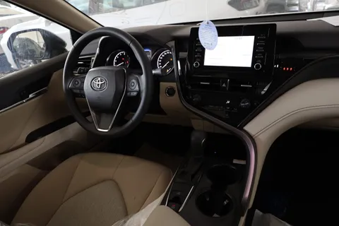 Discover undefined undefined Exterior Interior Images.Find all aspects and details of cars.