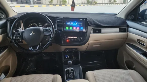 Mitsubishi Outlander 2.4L GLX 2016