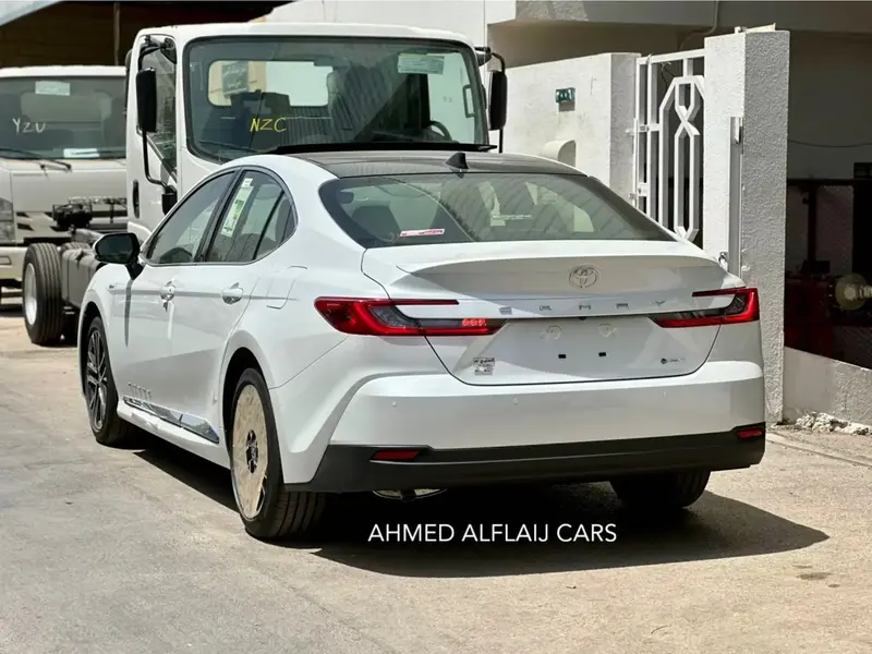 Toyota Camry 2025