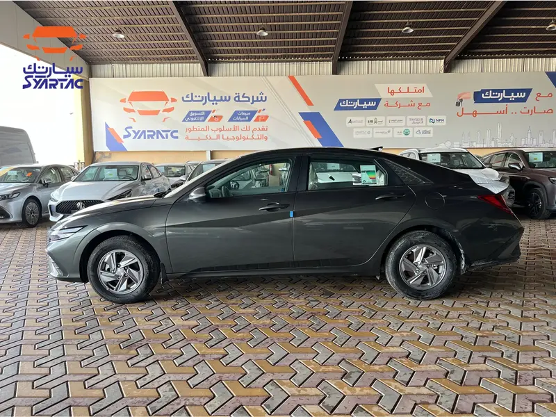 Hyundai Elantra 2025