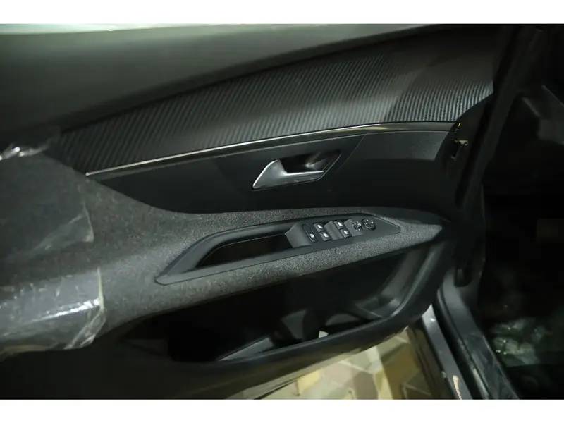 Discover undefined undefined Exterior Interior Images.Find all aspects and details of cars.