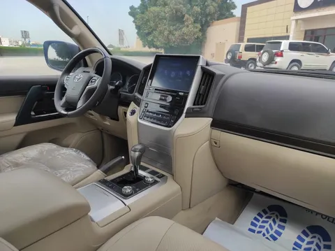 Toyota Land Cruiser 4.0L GXR 2019
