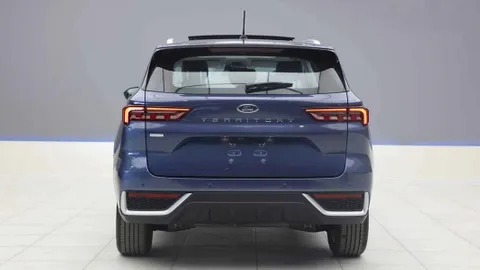 Discover undefined undefined Exterior Interior Images.Find all aspects and details of cars.