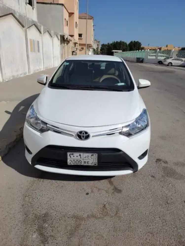 toyota toyota-yaris image Toyota Yaris 2015